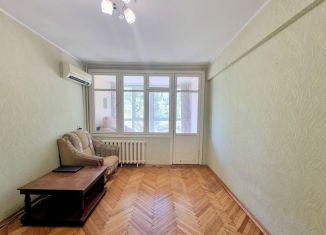 Продаю 1-ком. квартиру, 30.6 м2, Армавир, Новороссийская улица, 92