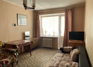 Аренда 1-ком. квартиры, 29 м2, Ломоносов, улица Победы, 18