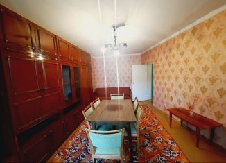 Продам 3-ком. квартиру, 60.9 м2, Кирово-Чепецк, улица Ленина, 68