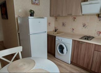 Сдается в аренду 1-ком. квартира, 36 м2, Сочи, улица Возрождения, 19, микрорайон Бытха