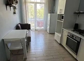 Продам 1-ком. квартиру, 41 м2, Геленджик, Больничный переулок, 9