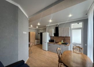 Сдаю 2-ком. квартиру, 43 м2, Сочи, Фермерский переулок, 2/1, микрорайон Энергетик-Изумруд