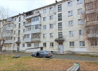 Продаю 3-ком. квартиру, 59.9 м2, Среднеуральск, Уральская улица, 1А