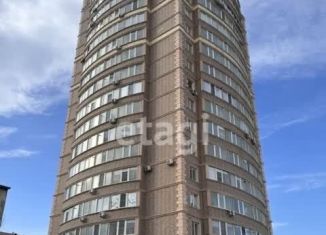 Продается 3-ком. квартира, 150 м2, Махачкала, улица Тулпара Мусалаева, 4, Ленинский район