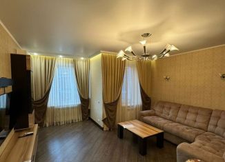 Аренда 2-ком. квартиры, 70 м2, Казань, улица Баки Урманче, 8