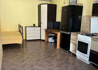 Сдаю 2-комнатную квартиру, 41 м2, Керчь, Привокзальная площадь, 3