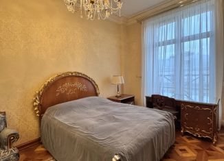 Пятикомнатная квартира на продажу, 232.4 м2, Москва, улица Малая Полянка, 2, метро Октябрьская