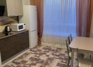 Сдача в аренду 1-комнатной квартиры, 41.5 м2, Москва, улица Поляны, 5Ак1, метро Бульвар Адмирала Ушакова