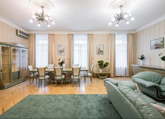 Сдаю в аренду 3-ком. квартиру, 130 м2, Москва, Никитский бульвар, 12, метро Пушкинская