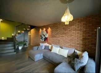 4-ком. квартира в аренду, 115 м2, Звенигород, улица Чехова, 1