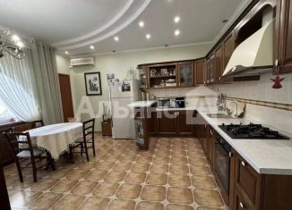 Продаю трехкомнатную квартиру, 131.2 м2, Ростовская область, улица Гагарина, 6В