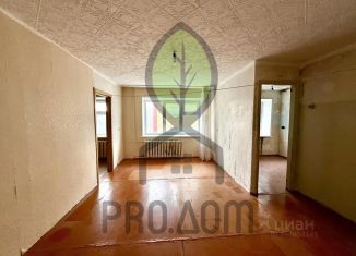 Продаю 2-ком. квартиру, 43 м2, Красноярский край, улица Матросова, 2
