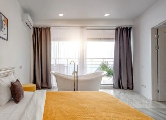 Сдаю 3-ком. квартиру, 65 м2, Крым, улица Строителей, 3