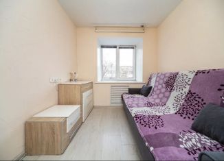 Продам комнату, 70 м2, Пермский край, улица Революции, 32