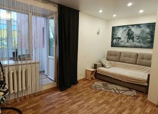 Сдаю в аренду 1-ком. квартиру, 52 м2, Благовещенск, улица Ленина, 152