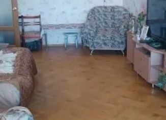 Продаю 3-ком. квартиру, 66.7 м2, Астрахань, улица Тренёва, 33