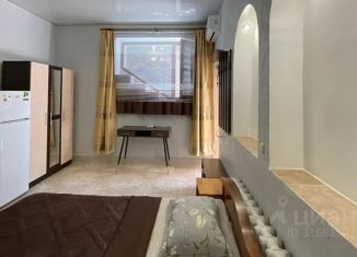 Сдается в аренду комната, 25 м2, Алушта, улица Карла Маркса, 56