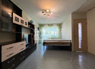 Продается 2-ком. квартира, 44 м2, Приморский край, улица Постникова, 10