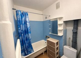 Продам 1-комнатную квартиру, 42 м2, Чебоксары, улица Богдана Хмельницкого, 3А, Ленинский район