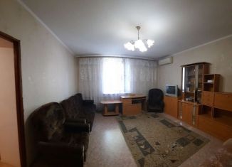 Сдаю 2-комнатную квартиру, 60 м2, Севастополь, Большая Морская улица, 50