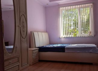 Продается 2-ком. квартира, 50 м2, Абинск, улица Советов, 128А