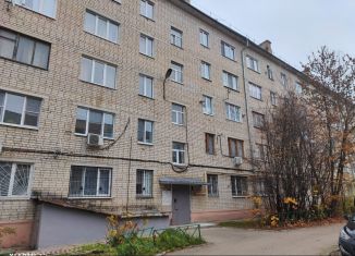 Продам 1-ком. квартиру, 30 м2, Калуга, Московская улица, 291