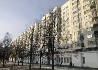 Продается 3-ком. квартира, 69.7 м2, Санкт-Петербург, Богатырский проспект, 9, метро Старая Деревня