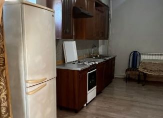 Сдается 2-ком. квартира, 35 м2, Дагестан, улица Аскерханова, 95