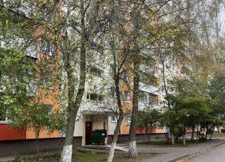 Сдам трехкомнатную квартиру, 63 м2, Коломна, улица Девичье Поле, 1