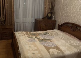 Сдача в аренду 3-ком. квартиры, 650 м2, Владикавказ, улица Левандовского, 4