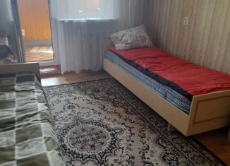 Сдается в аренду комната, 18 м2, Каменск-Шахтинский, улица Гагарина, 65