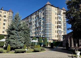 Продаю 2-комнатную квартиру, 80 м2, Ессентуки, улица Ленина, 14А