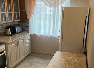 Сдается 2-ком. квартира, 56 м2, Мурманск, улица Капитана Орликовой, 38, Первомайский округ