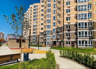 Продаю трехкомнатную квартиру, 107 м2, Краснодар, улица Ветеранов, 85к5, микрорайон 2-я Площадка