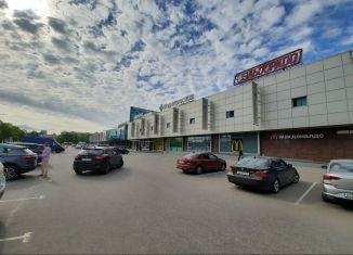 Сдам торговую площадь, 122 м2, Санкт-Петербург, улица Типанова, 21