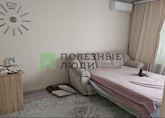 Продаю 1-комнатную квартиру, 41 м2, Новороссийск, улица Матвейкина, 4