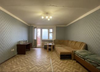 Сдам 1-комнатную квартиру, 50 м2, Аксай, Садовая улица, 22к3