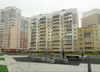 Сдаю 2-ком. квартиру, 65 м2, Екатеринбург, Совхозная улица, 8, метро Проспект Космонавтов