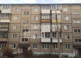 Продам 2-ком. квартиру, 39.3 м2, Свердловская область, Комсомольская улица, 27А