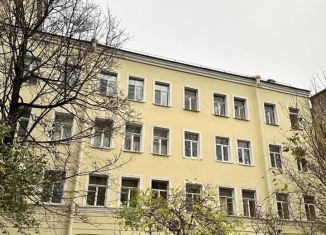 Продажа двухкомнатной квартиры, 49.4 м2, Санкт-Петербург, 14-я линия Васильевского острова, 51