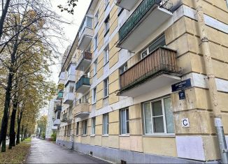 Сдам в аренду 2-комнатную квартиру, 43 м2, Санкт-Петербург, Алтайская улица, 27, метро Парк Победы