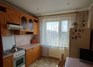 Продается 2-комнатная квартира, 53 м2, Великий Новгород, улица Кочетова, 6