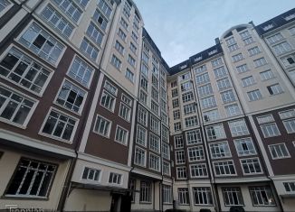 Продажа 3-ком. квартиры, 108 м2, Кабардино-Балкариия, улица Тлостанова, 28