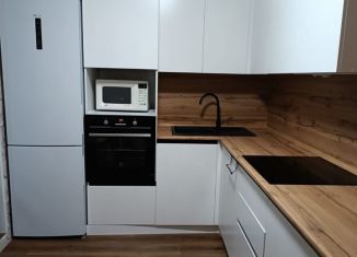 Продается 1-ком. квартира, 36 м2, село Мариинский, Хвойная улица, 18