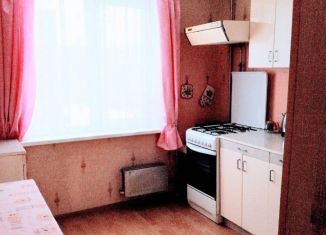 Сдаю 2-комнатную квартиру, 39 м2, Екатеринбург, улица Черепанова, 28, метро Площадь 1905 года