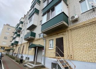 Продаю 1-ком. квартиру, 36 м2, Россошь, Пролетарская улица, 150Б