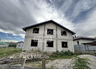 Продаю дом, 284 м2, Кабардино-Балкариия, улица Ахметова, 116