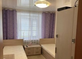 Сдаю трехкомнатную квартиру, 70 м2, Мирный, улица Ленина, 10А