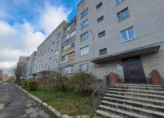 Продается 4-комнатная квартира, 85 м2, Малоярославец, Садовая улица, 12