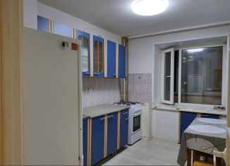 Продается 2-ком. квартира, 50 м2, Ижевск, Октябрьский район, улица имени 50-летия ВЛКСМ, 21